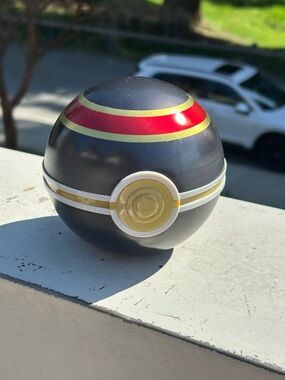 Premium Collector Trading Card Ball - Black & Gold